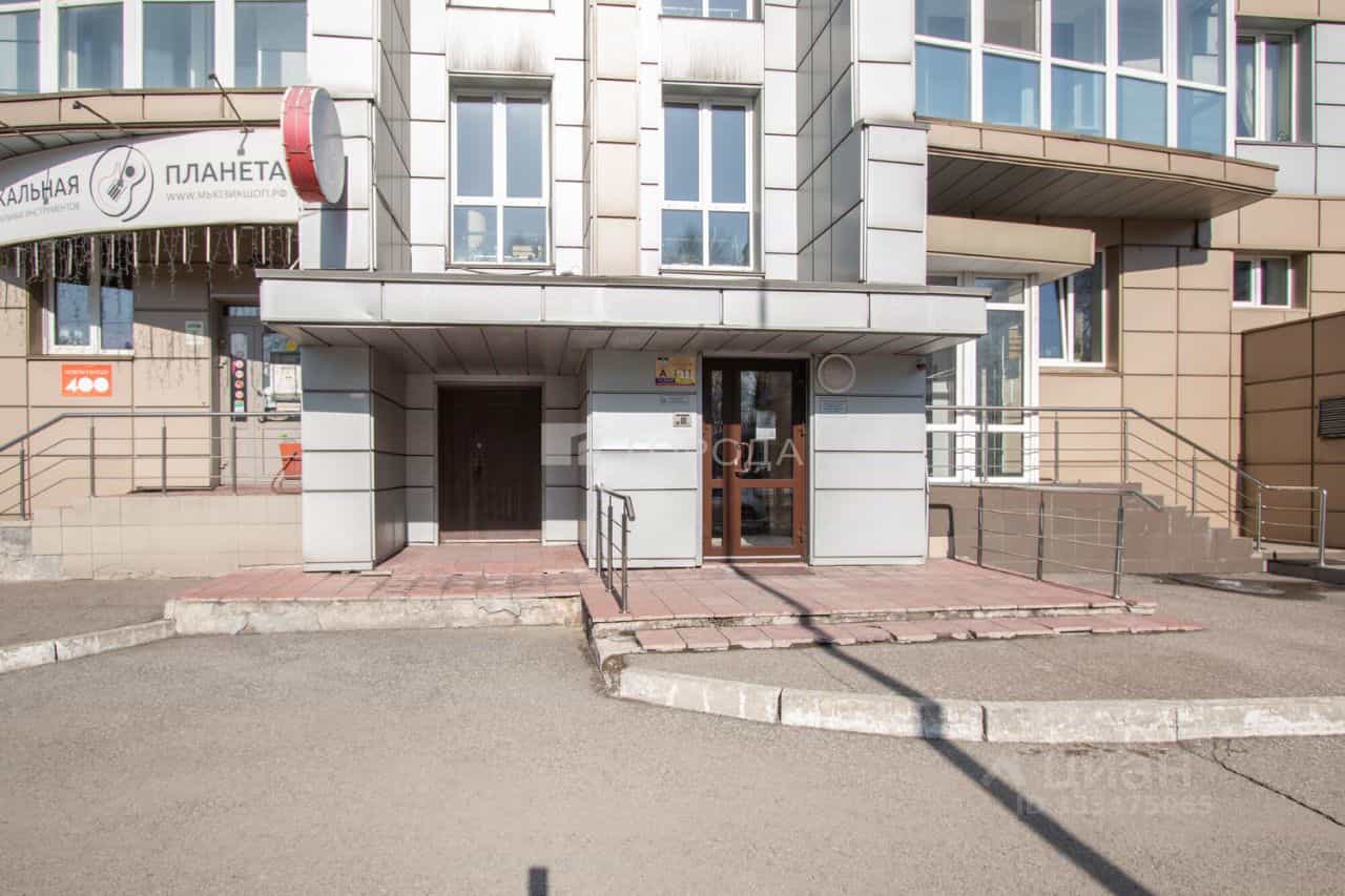 Россия, Кемеровская область — Кузбасс, Новокузнецк, улица Тольятти, 9Б, фото 4