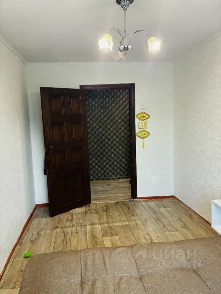 Россия, Саратовская область, Энгельс, 2-й микрорайон, 28, фото 9