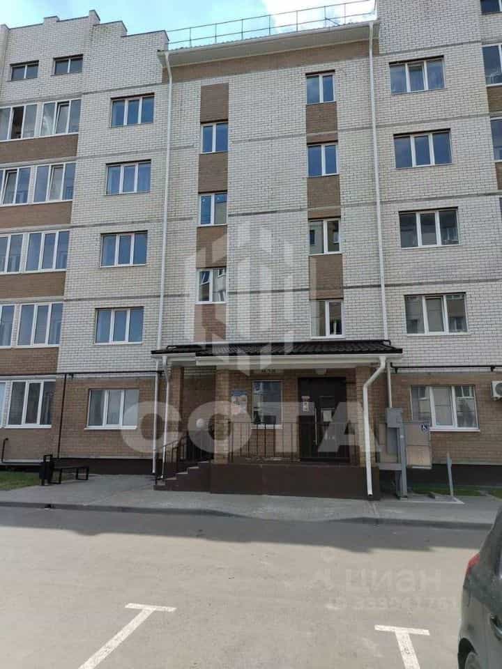 Россия, Воронежская область, село Новая Усмань, улица 70 лет Победы, 21