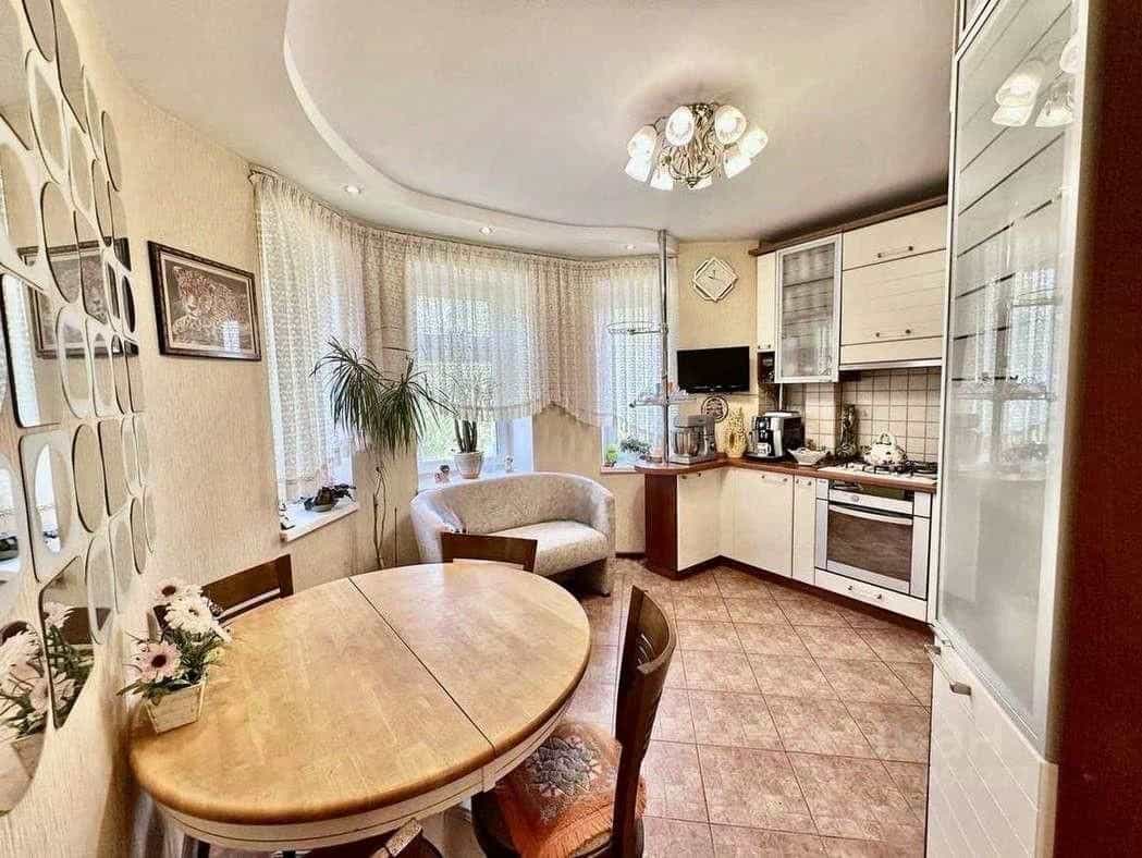 Россия, Великий Новгород, Донецкий район, Зелёная улица, 6, фото 3