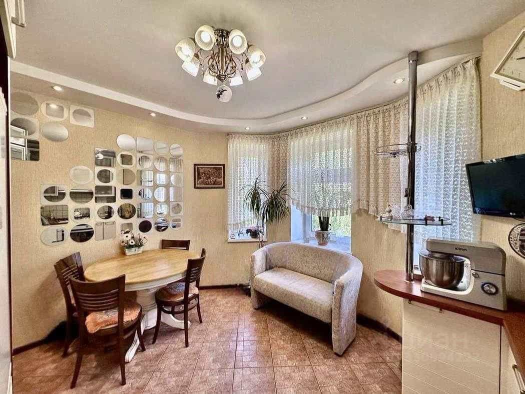 Россия, Великий Новгород, Донецкий район, Зелёная улица, 6, фото 4