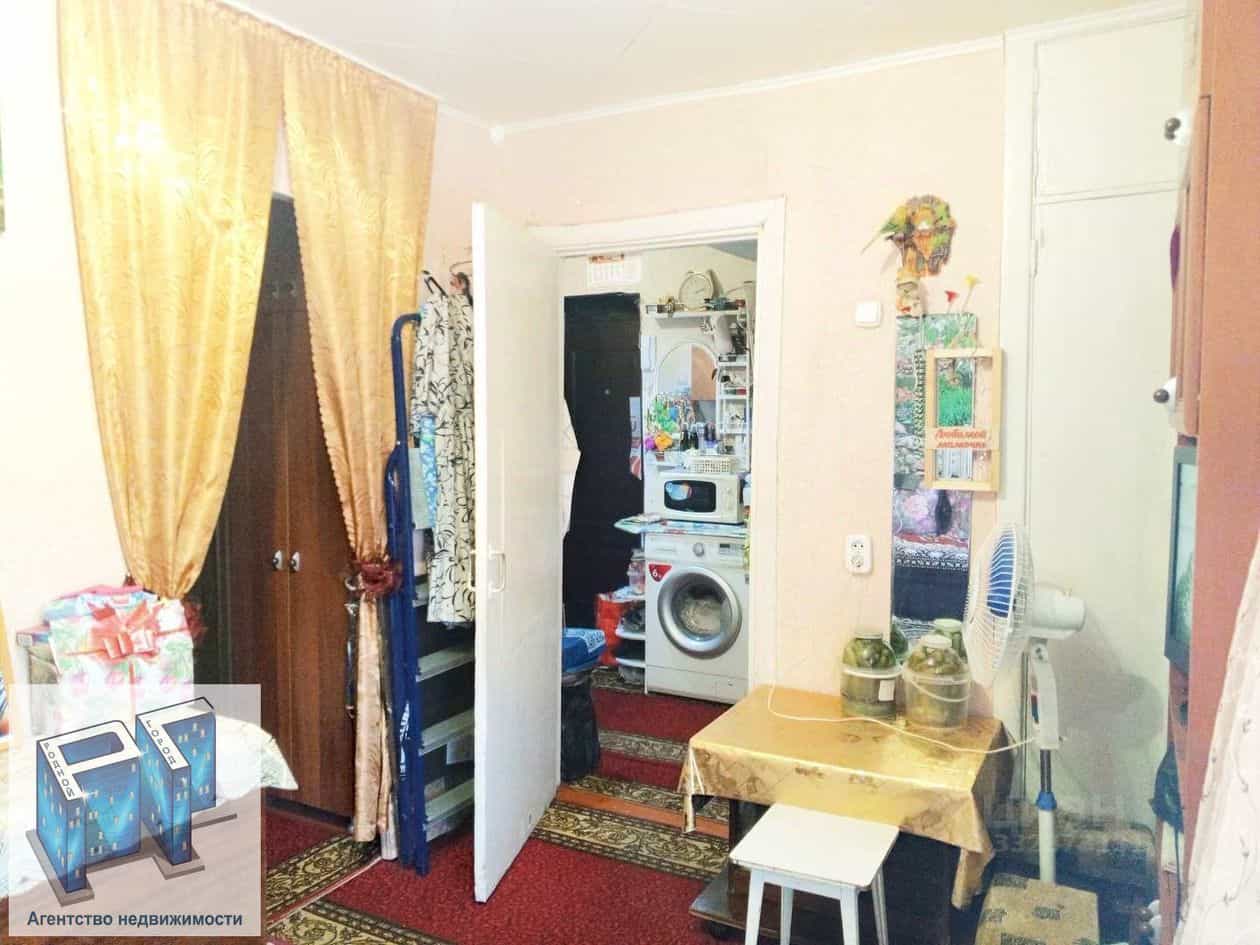 Россия, Волгоградская область, Волжский, улица Горького, 33, фото 2