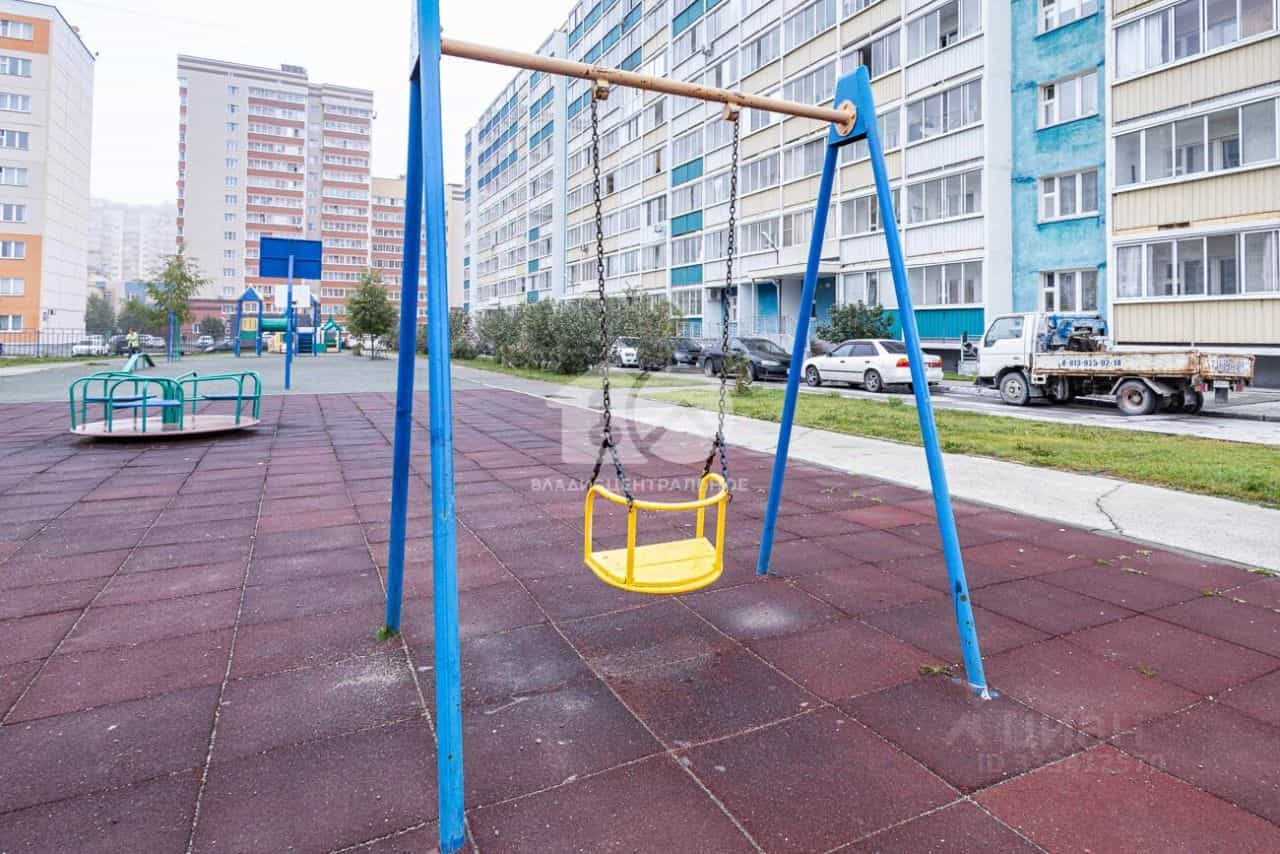 Россия, Новосибирск, улица Виктора Уса, 11/1, фото 28
