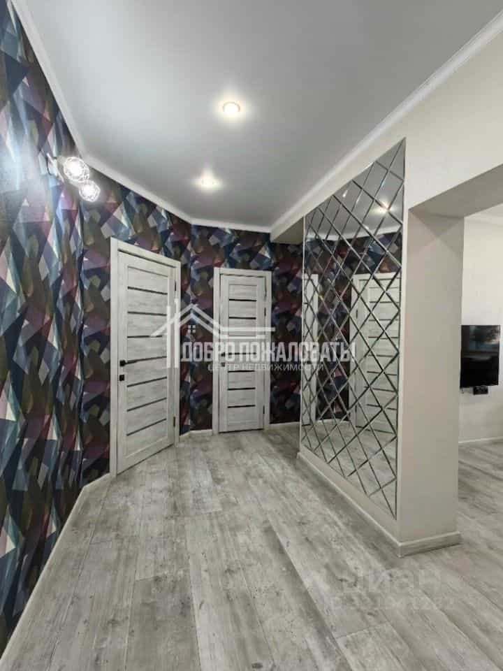Россия, Республика Хакасия, Абакан, улица Авиаторов, 6, фото 7