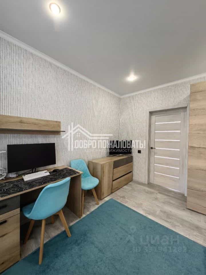 Россия, Республика Хакасия, Абакан, улица Авиаторов, 6, фото 12