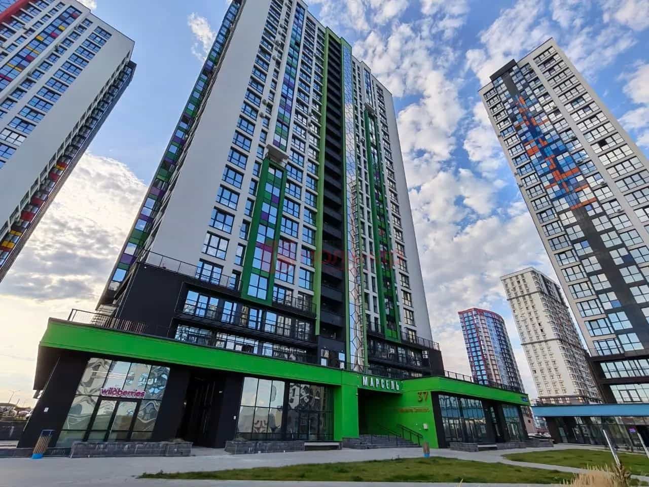 Беларусь, Минск, улица Михаила Савицкого, 37