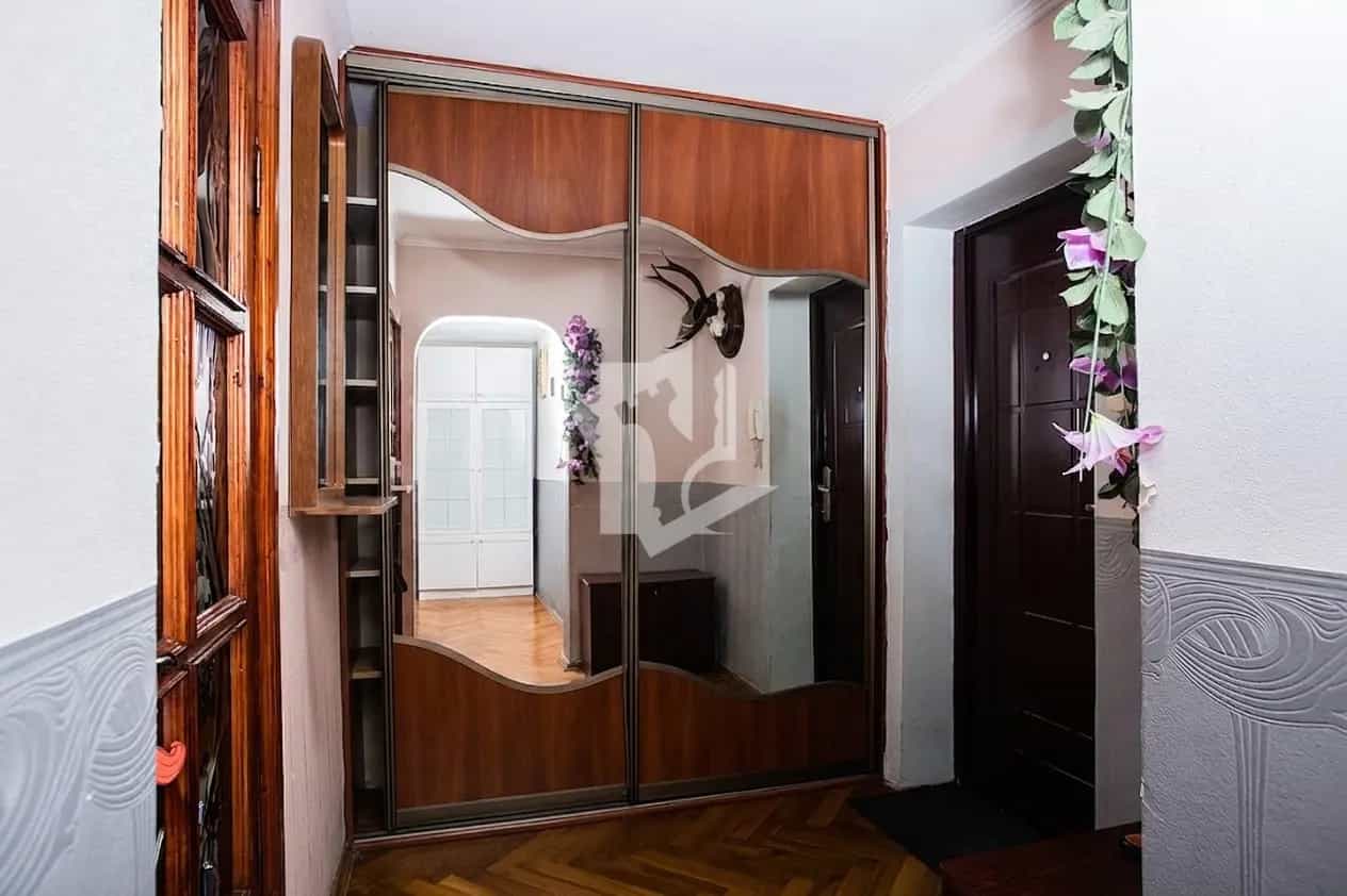 Беларусь, Минская область, Березино, улица Победы, 19, фото 3