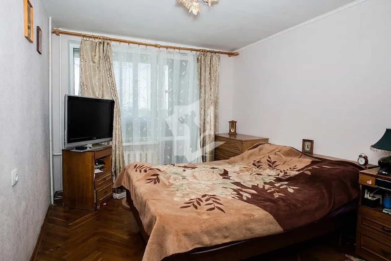 Беларусь, Минская область, Березино, улица Победы, 19, фото 16