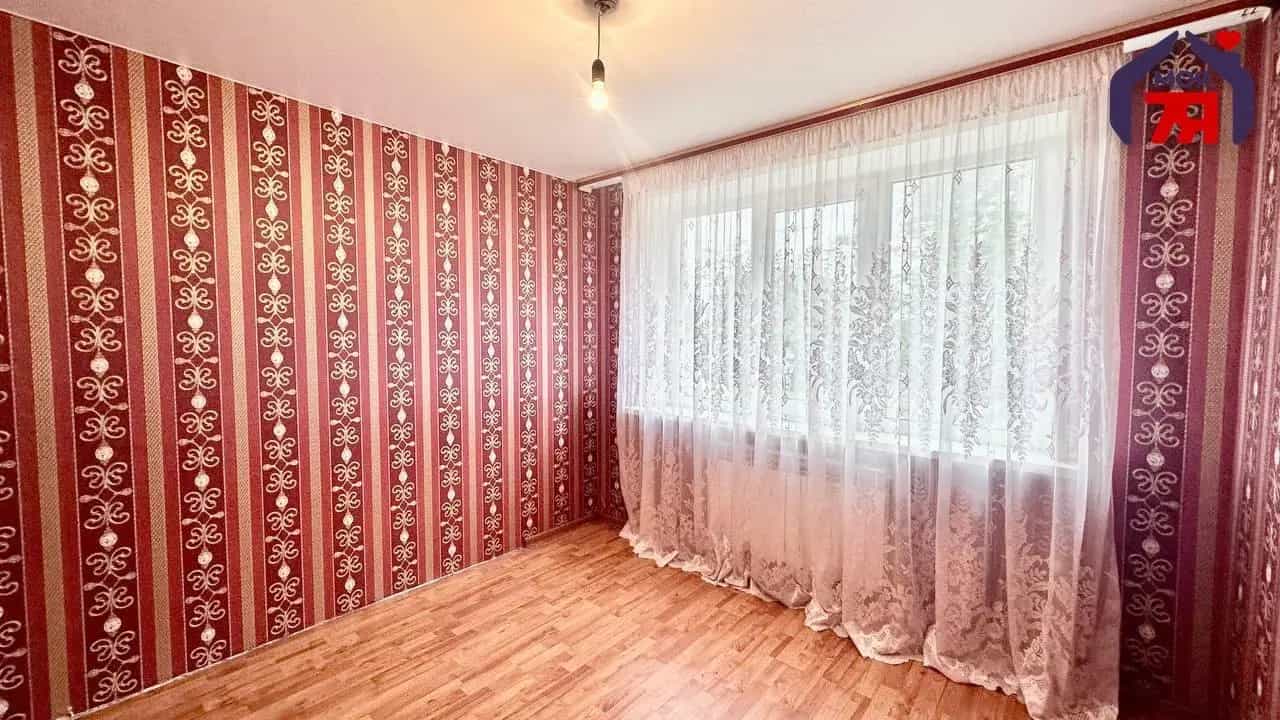 Беларусь, Минская область, Слуцк, улица Жукова, 13, фото 5