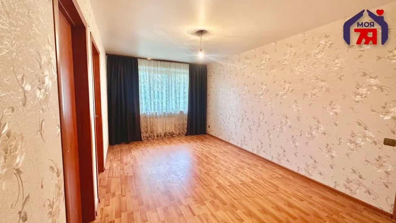 Беларусь, Минская область, Слуцк, улица Жукова, 13, фото 8