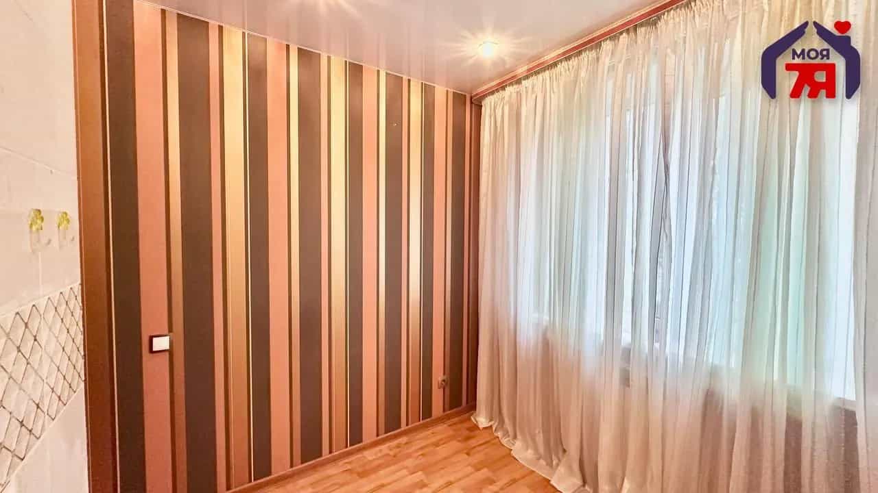 Беларусь, Минская область, Слуцк, улица Жукова, 13, фото 14