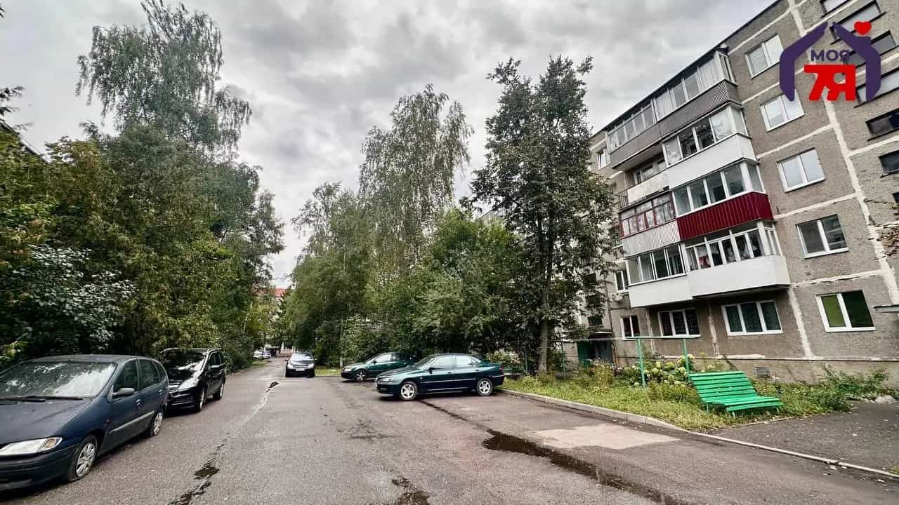 Беларусь, Минская область, Слуцк, улица Жукова, 13, фото 25
