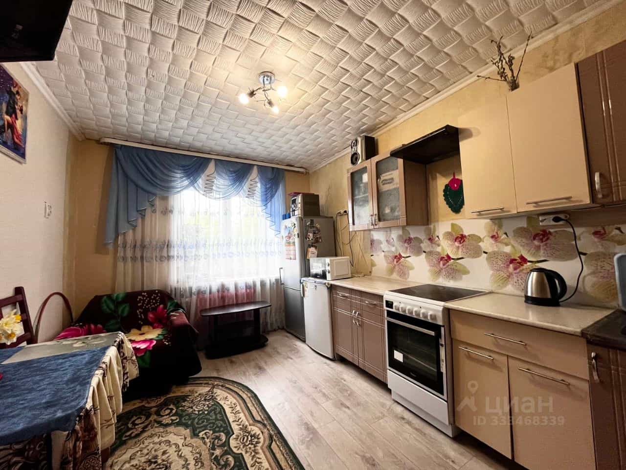 Россия, Свердловская область, Артёмовский, улица Молодёжи, 20, фото 3