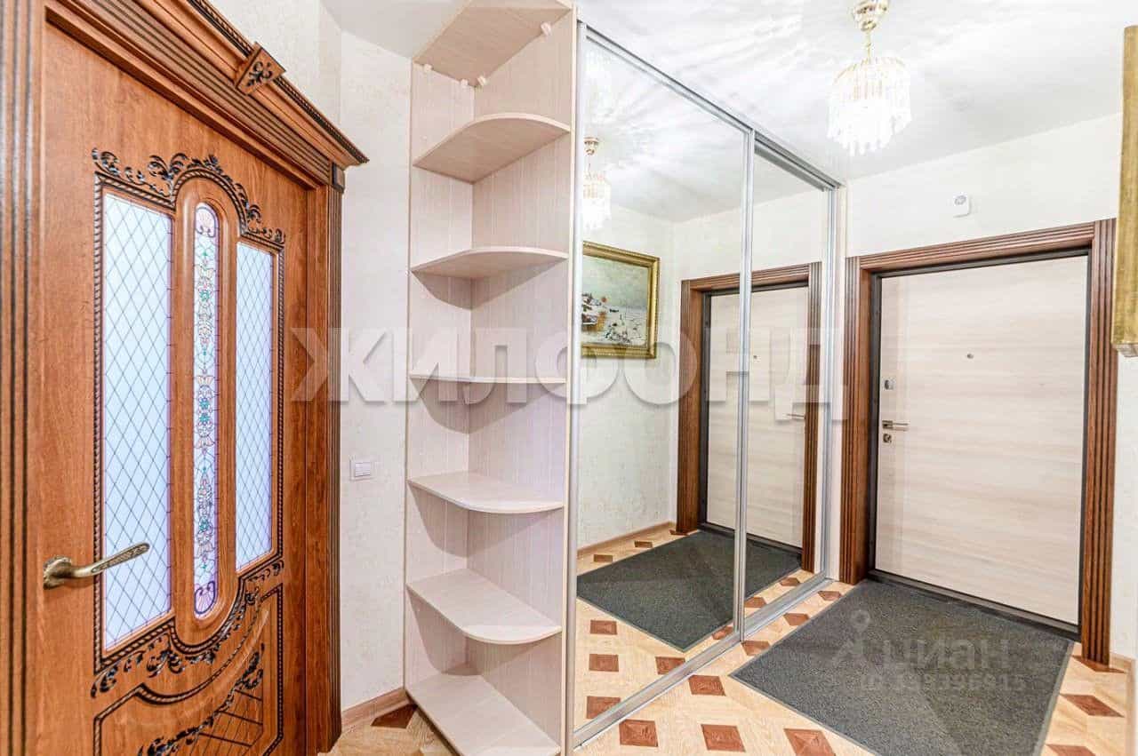 Россия, Новосибирск, улица Кошурникова, 23, фото 13