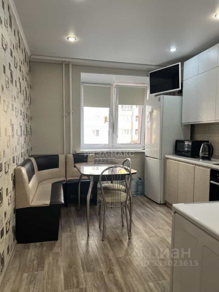 Россия, Брянск, улица Клары Цеткин, 10Б, фото 3