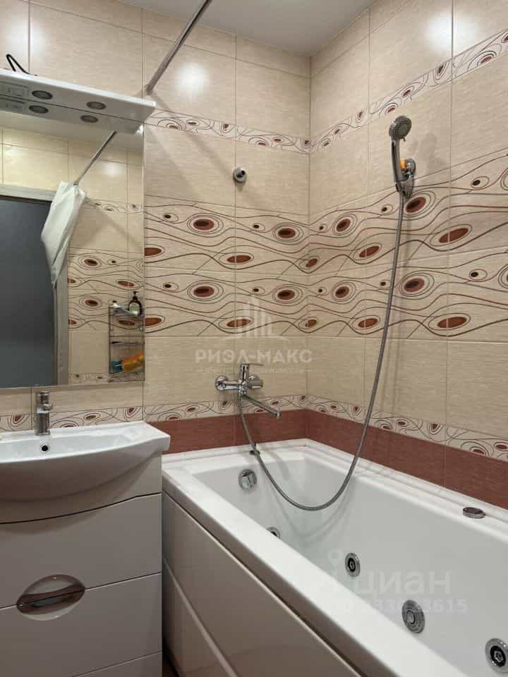 Россия, Брянск, улица Клары Цеткин, 10Б, фото 9