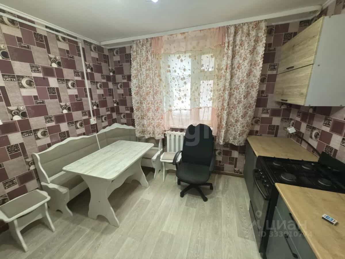 Россия, Ямало-Ненецкий автономный округ, Пуровский район, посёлок городского типа Уренгой, 5-й микрорайон, 46, фото 6