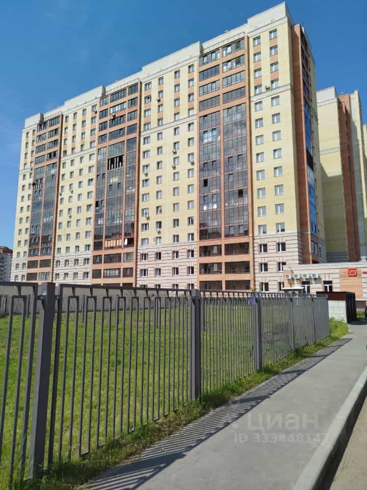 Россия, Омск, улица А.Н. Кабанова, 2, фото 17