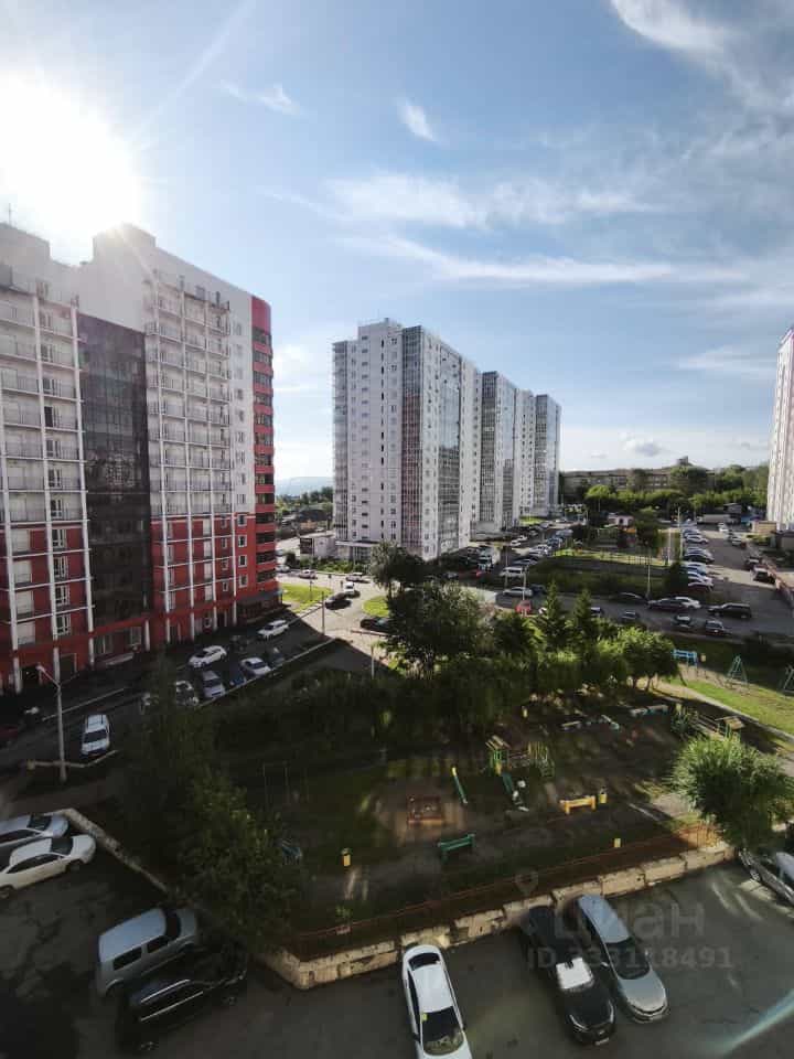 Россия, Красноярск, микрорайон Николаевка, улица Серова, 10, фото 12