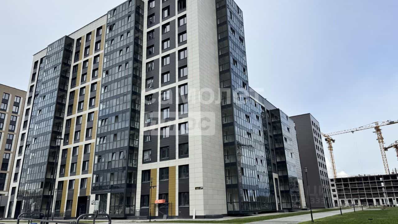 Россия, Омск, улица Александра Захарченко, 7