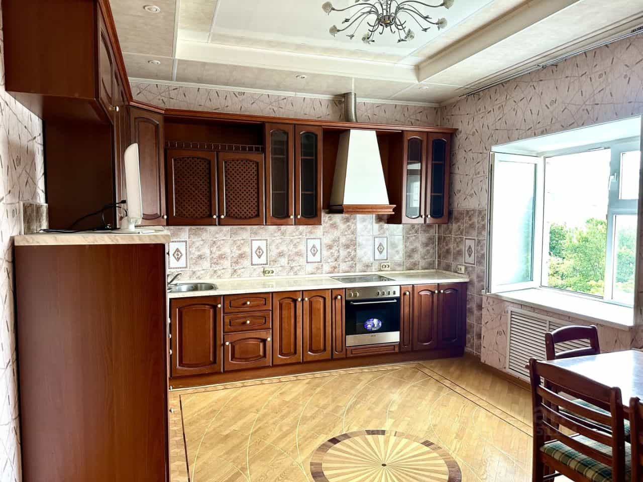 Россия, Белгород, Народный бульвар, 32