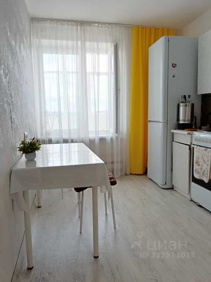 Россия, Самарская область, Тольятти, улица Свердлова, 30