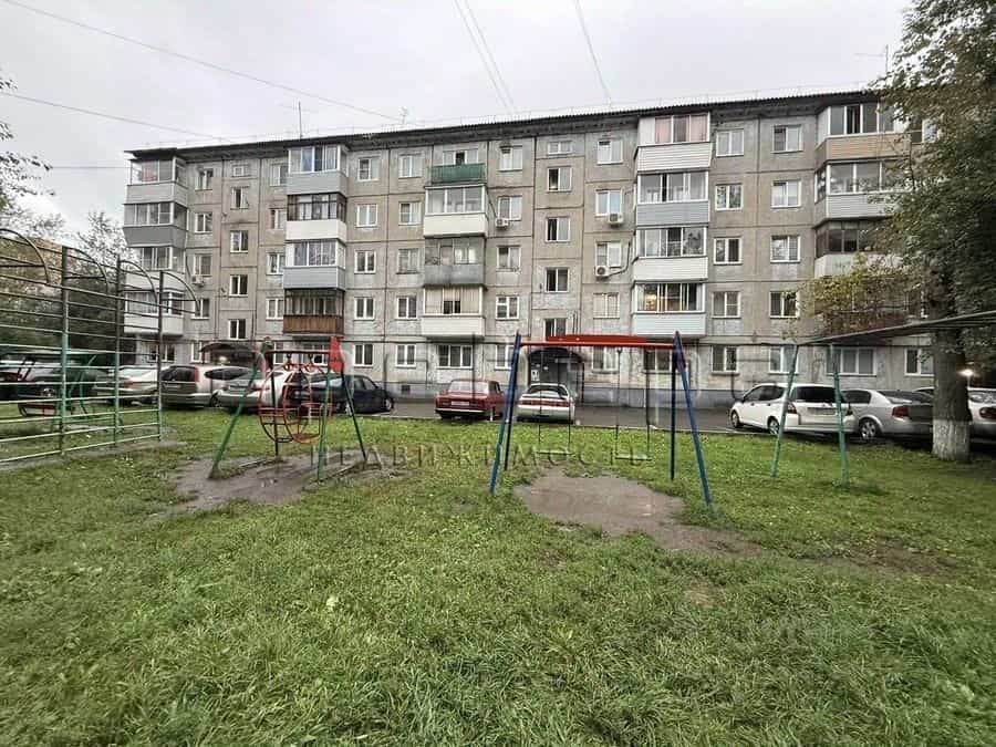 Россия, Красноярск, микрорайон Зелёная Роща, улица Терешковой, 6, фото 16