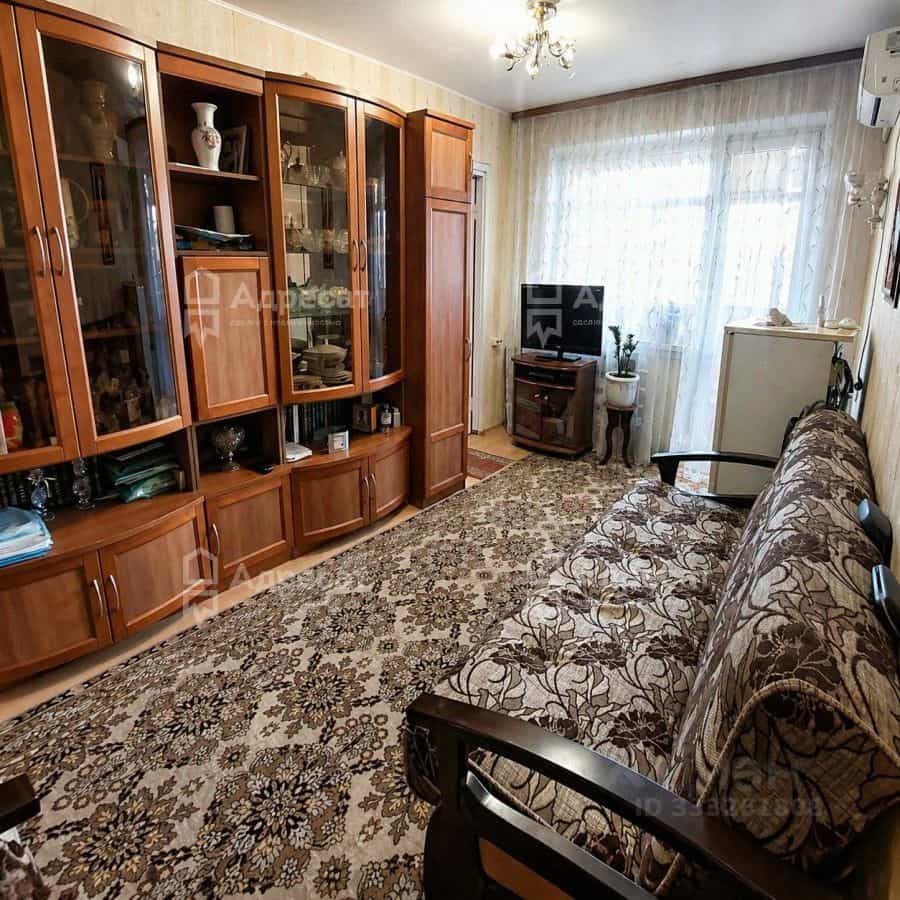 Россия, Волгоградская область, Волжский, улица Пушкина, 96, фото 2