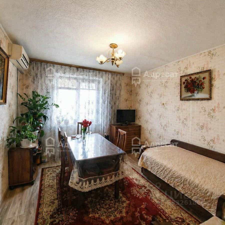 Россия, Волгоградская область, Волжский, улица Пушкина, 96, фото 4