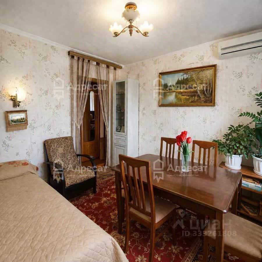 Россия, Волгоградская область, Волжский, улица Пушкина, 96, фото 5
