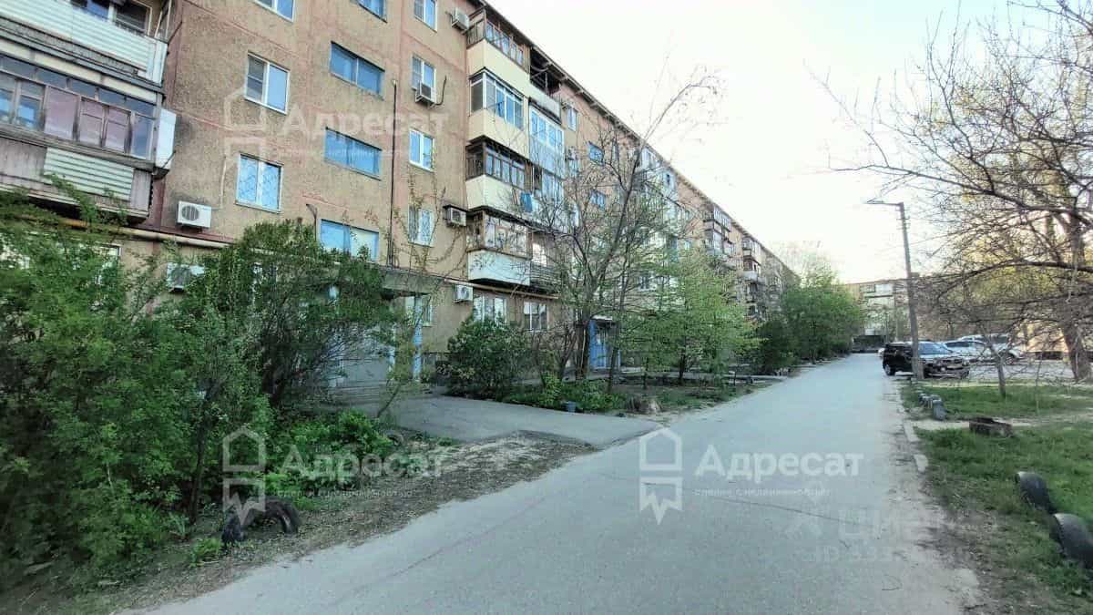 Россия, Волгоградская область, Волжский, улица Пушкина, 96, фото 16