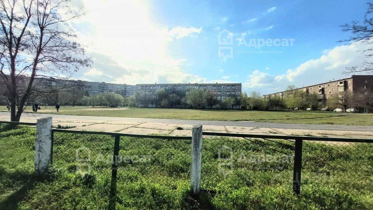 Россия, Волгоградская область, Волжский, улица Пушкина, 96, фото 17