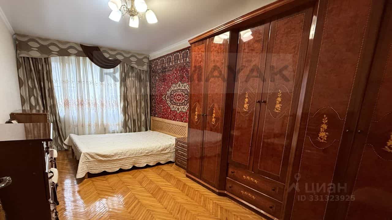 Россия, Республика Адыгея (Адыгея), Майкоп, улица Ленина, 112