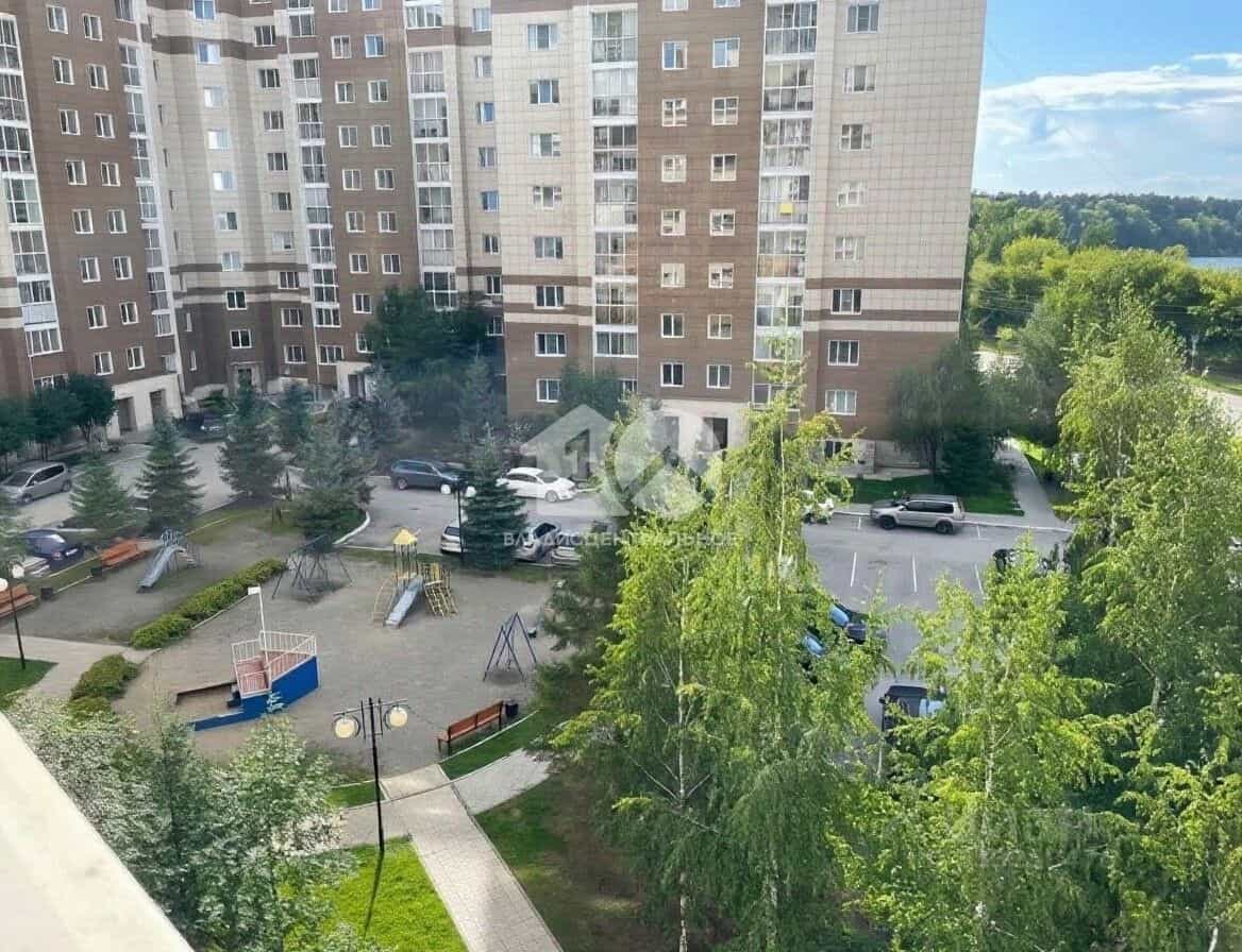 Россия, Новосибирская область, Бердск, улица Попова, 11/1, фото 3