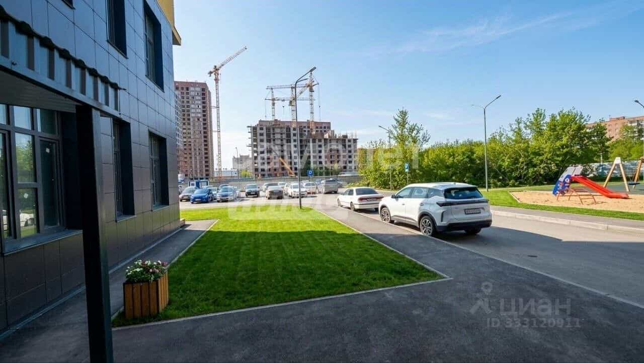 Россия, Омск, проспект Королёва, 7, фото 17