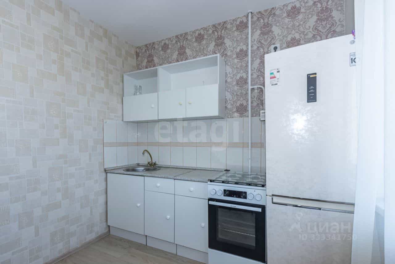 Россия, Омск, улица Завертяева, 23к4, фото 11