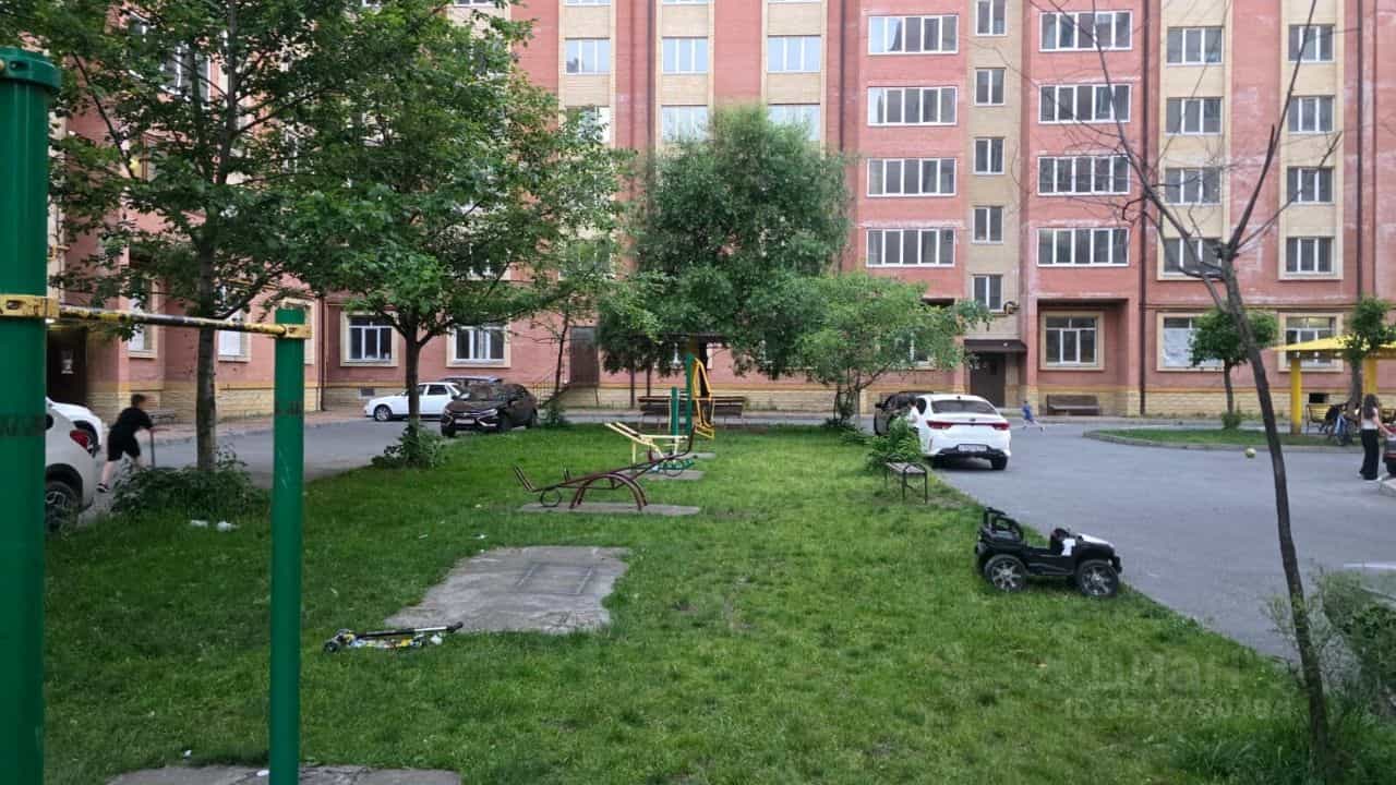 Россия, Республика Северная Осетия — Алания, Владикавказ, улица Гадиева, 56, фото 24
