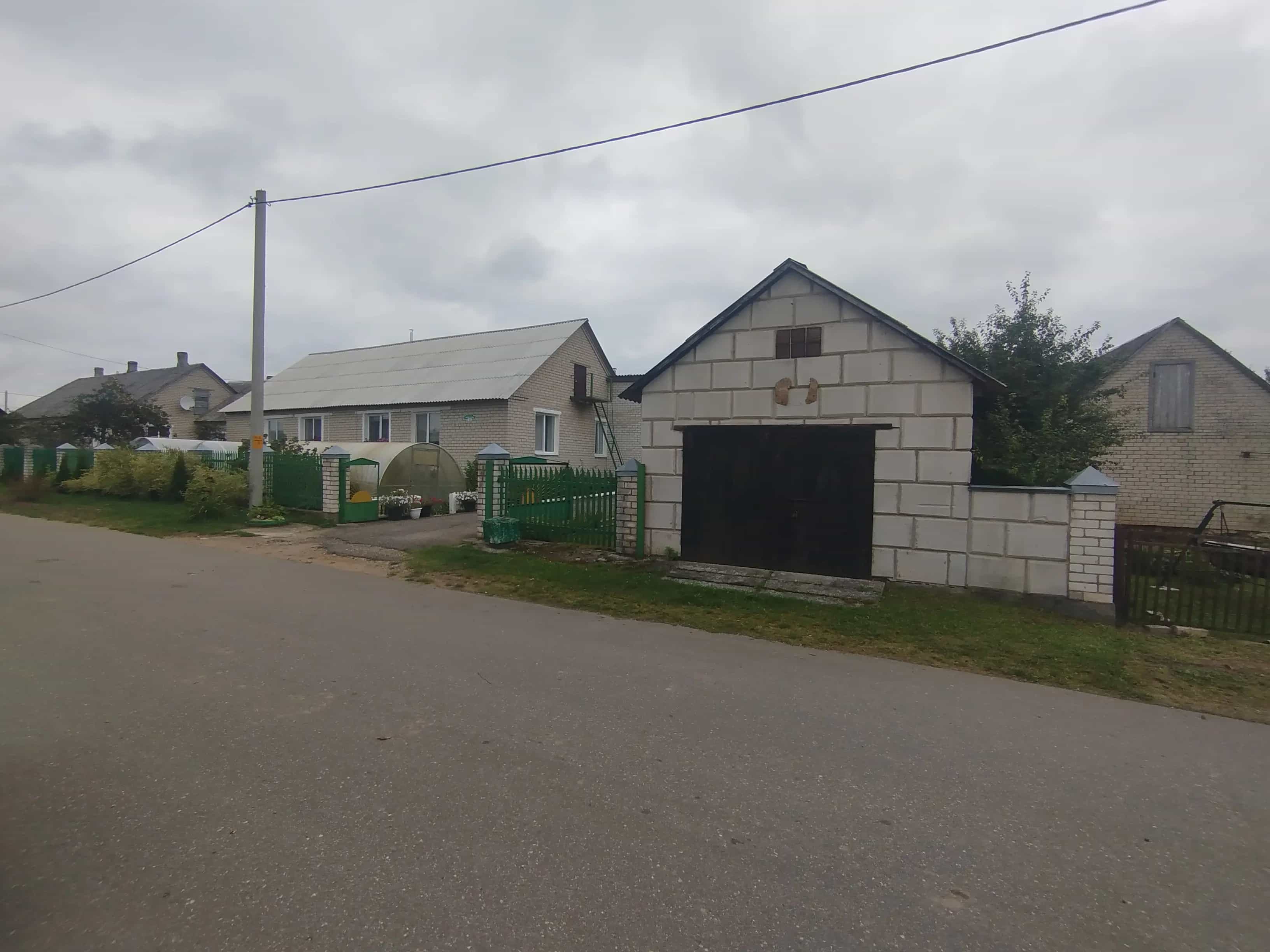 Беларусь, Гродненская область, городской посёлок Вороново, улица Победы, 11