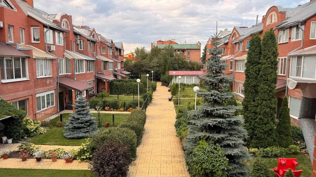 Россия, Омск, улица Котельникова, 11, фото 27
