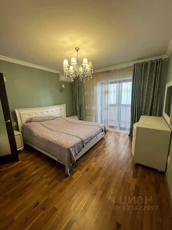 Россия, Челябинск, улица Братьев Кашириных, 12В, фото 12