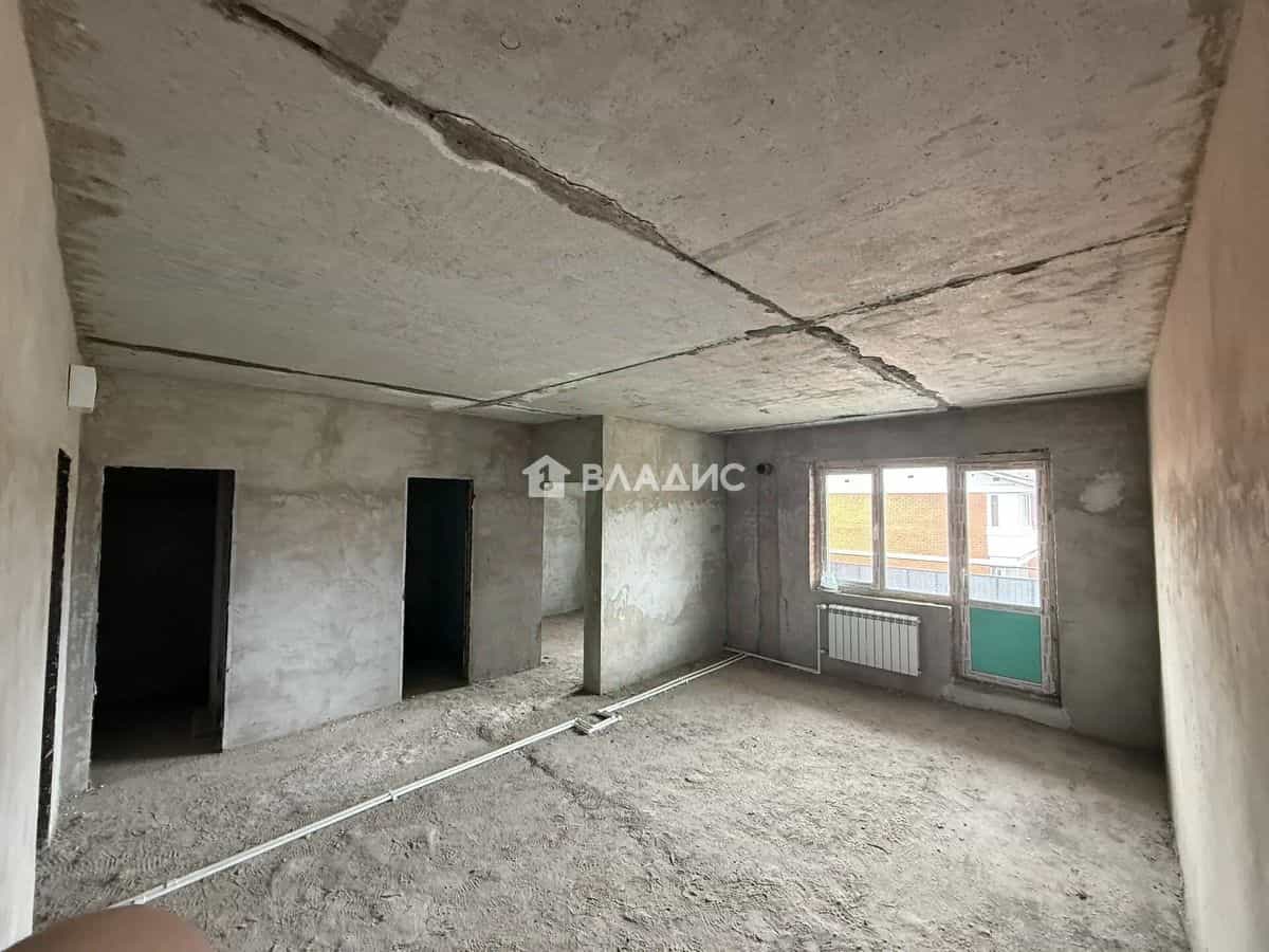 Россия, Республика Бурятия, Улан-Удэ, 105-й микрорайон, 46, фото 4
