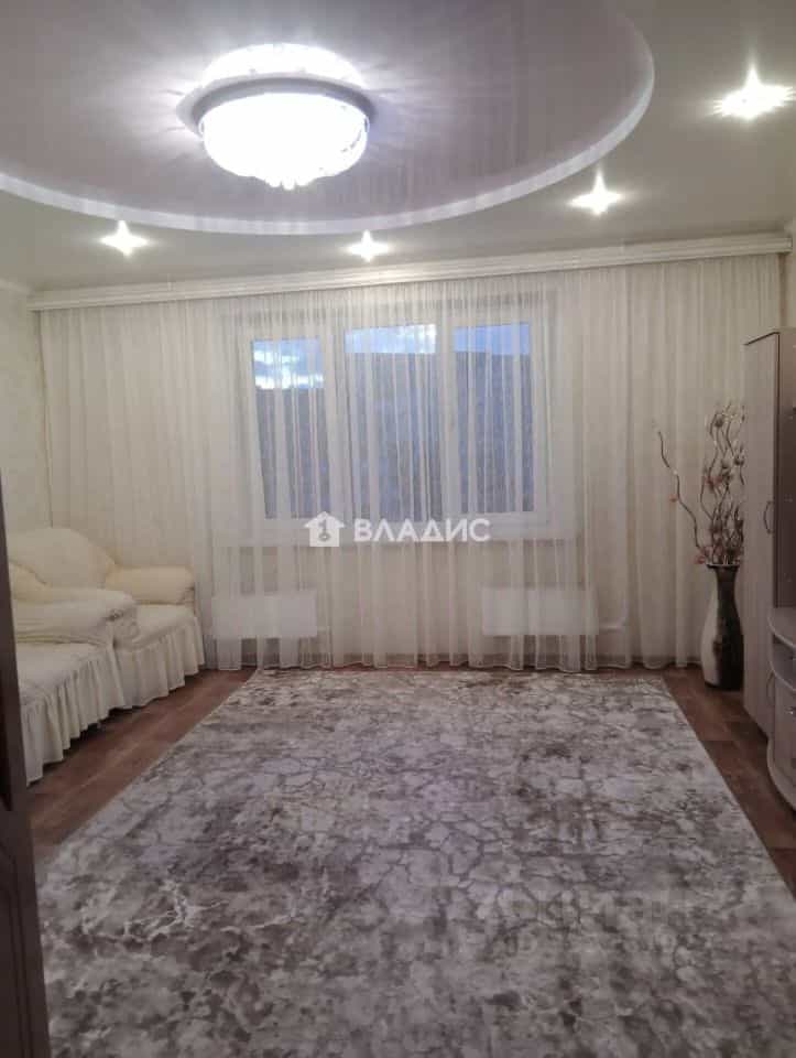 Россия, Республика Татарстан (Татарстан), Нижнекамск, улица Баки Урманче, 9
