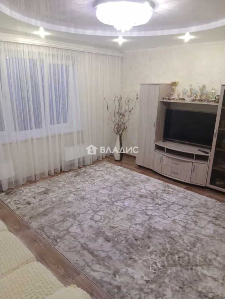 Россия, Республика Татарстан (Татарстан), Нижнекамск, улица Баки Урманче, 9, фото 3