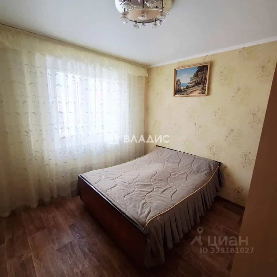 Россия, Республика Татарстан (Татарстан), Нижнекамск, улица Баки Урманче, 9, фото 8