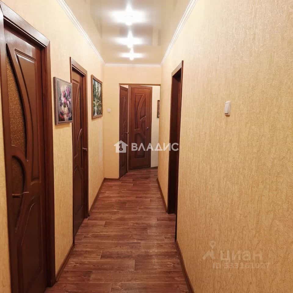 Россия, Республика Татарстан (Татарстан), Нижнекамск, улица Баки Урманче, 9, фото 20