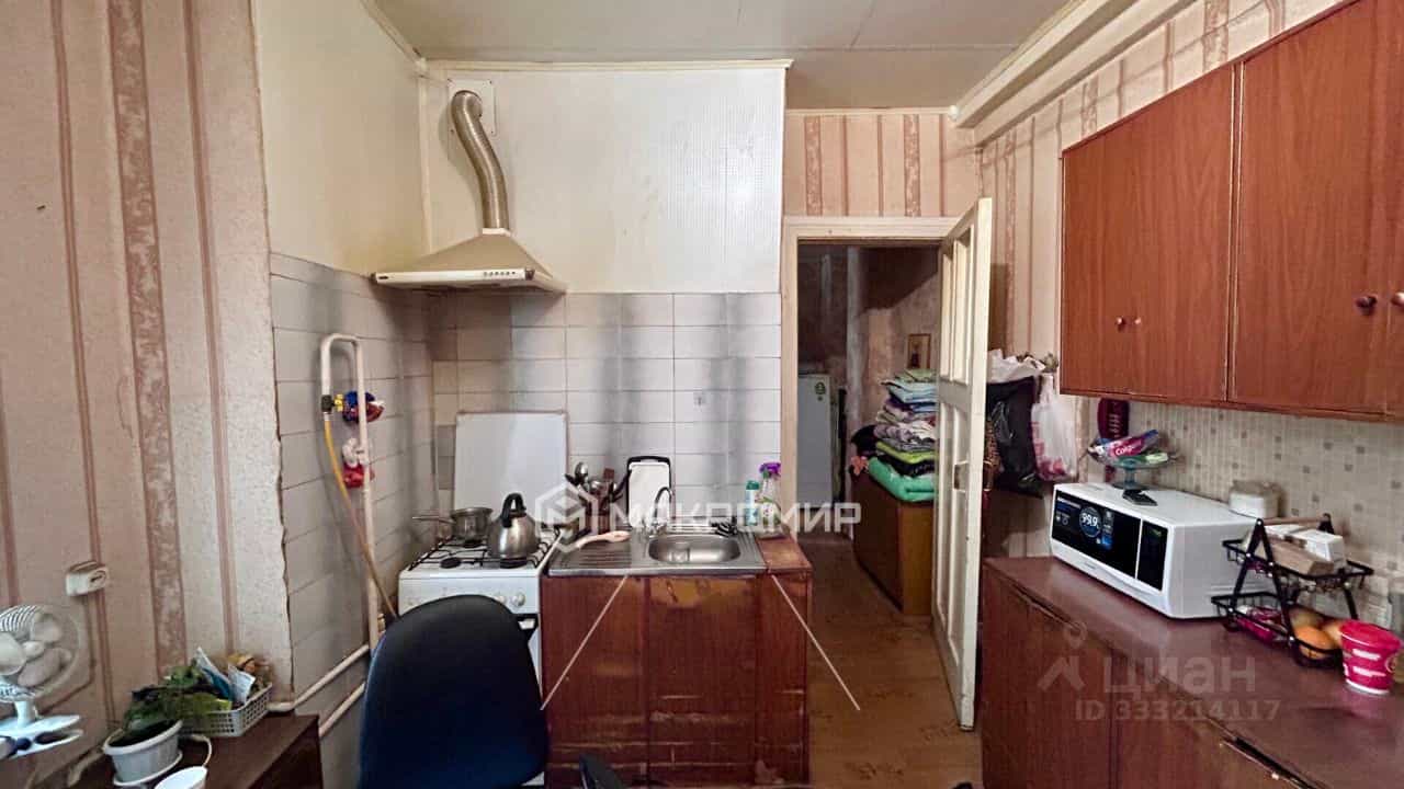 Россия, городской округ Брянск, посёлок городского типа Белые Берега, улица Коминтерна, 2, фото 6