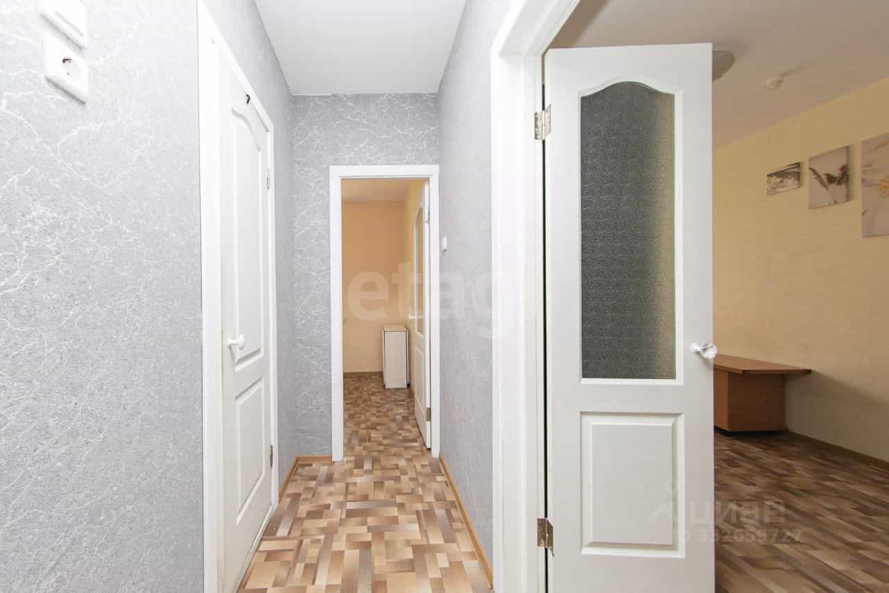 Россия, Томск, улица Андрея Крячкова, 21, фото 13