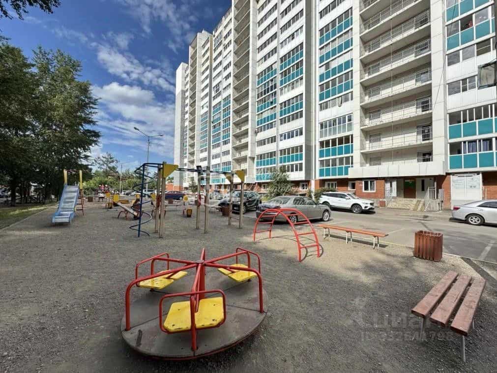 Россия, Иркутск, улица Баррикад, 62/10, фото 2