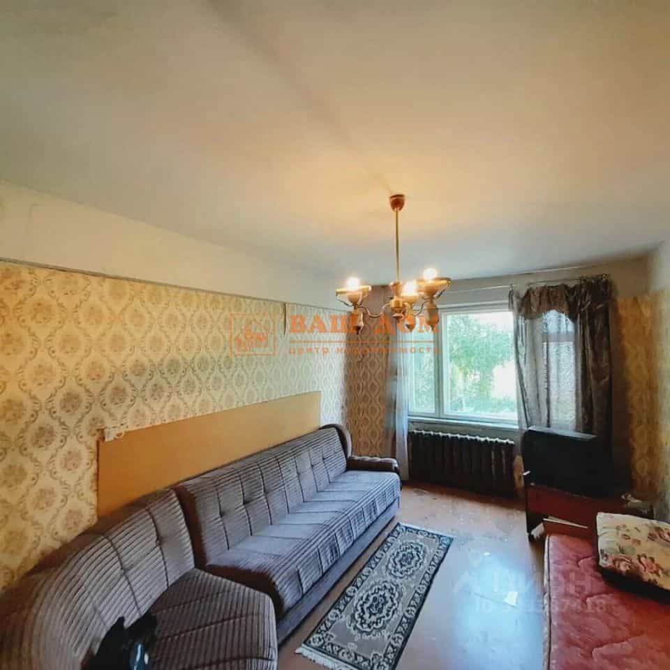Россия, Тульская область, Венёв, микрорайон Южный, 32, фото 2