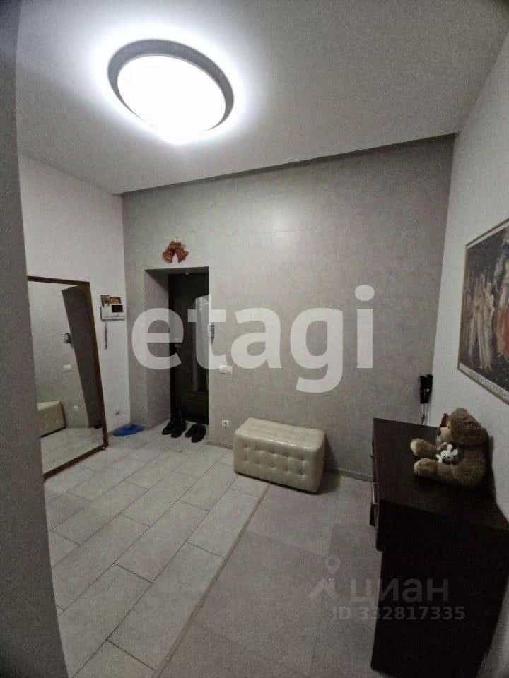 Россия, Красноярск, микрорайон Взлётка, улица Батурина, 9, фото 7